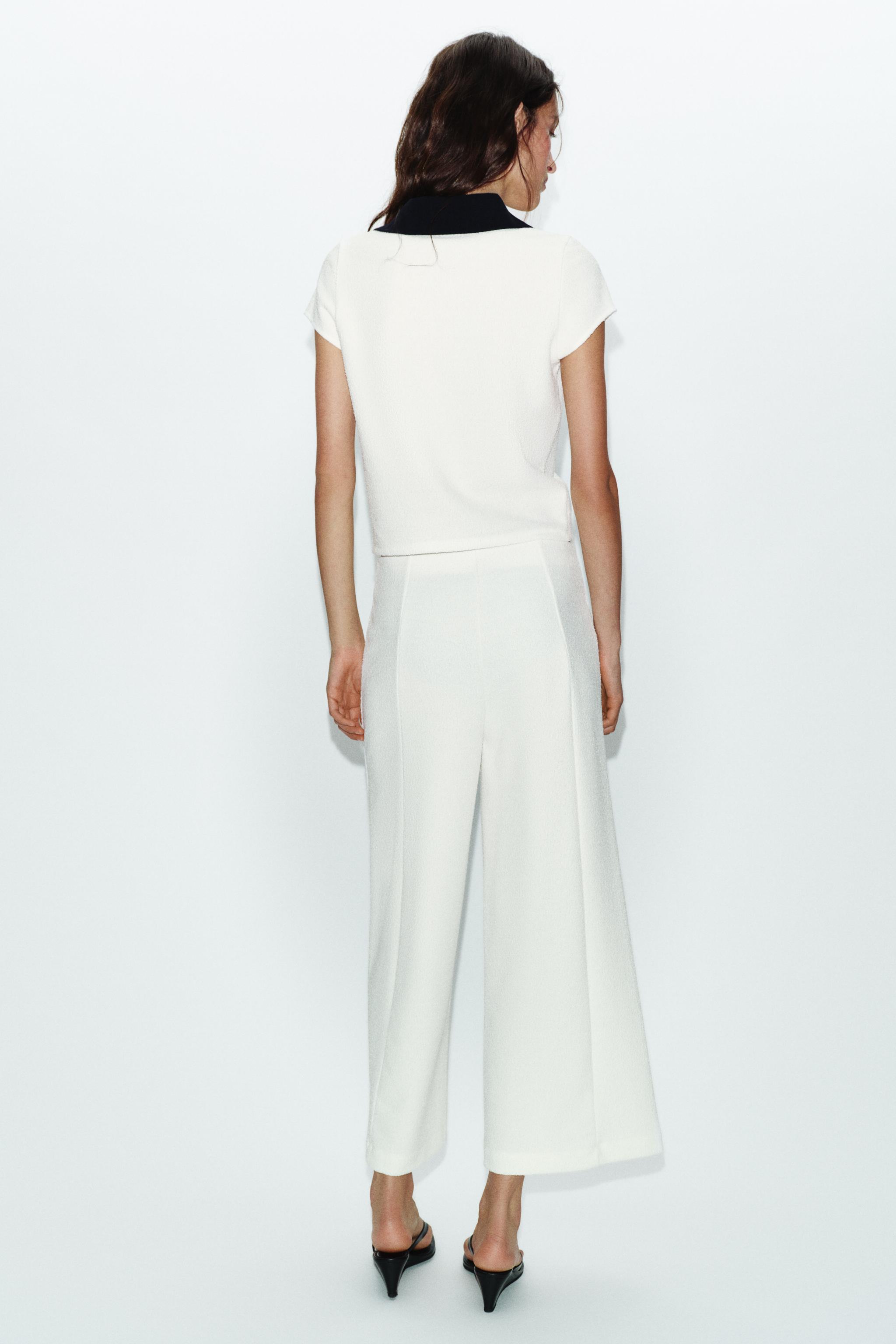TEXTURED POLO COLLAR TOP